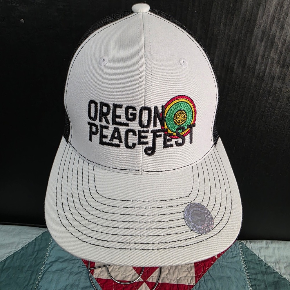 Direct Caps Oregon Peacefest‎ Trucker Hat Mens White Black Rasta Snapback NWOT